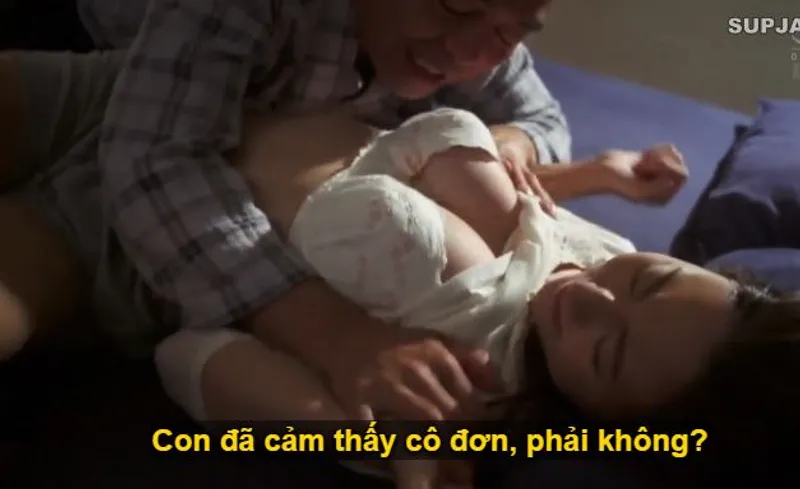 Thấy con trai mãi mê công việc để người tình của con trai cô đơn, bố người chồng làm liều đè xoạc con dâu